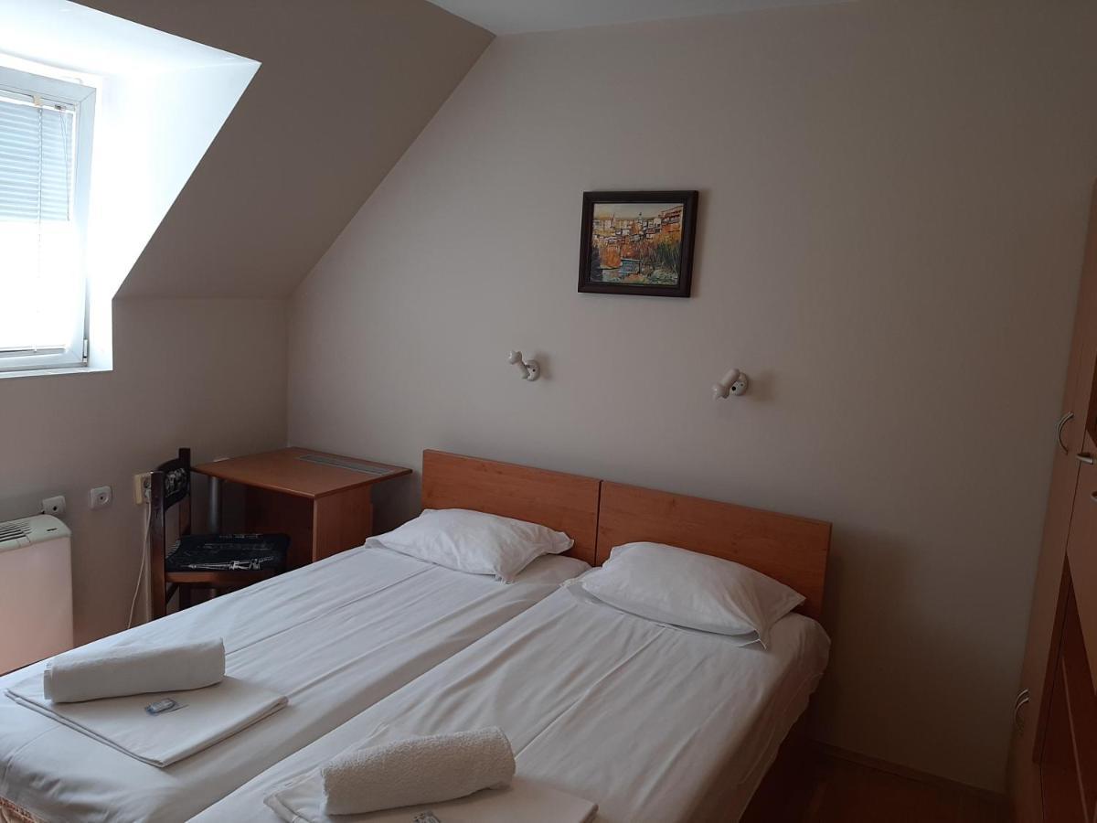 Guest House Diel Veliko Tarnovo Eksteriør billede